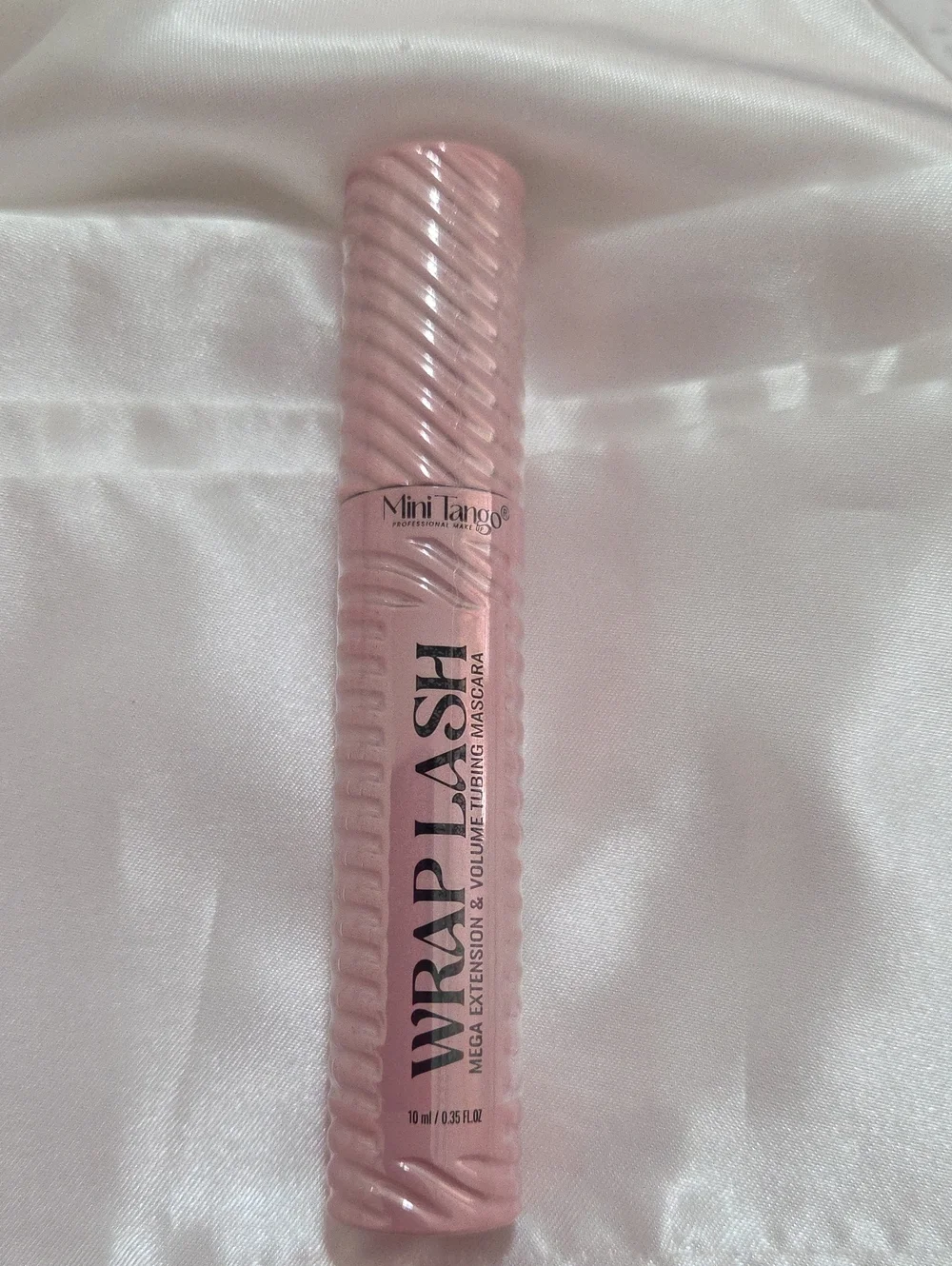 Wrap Lash  Mega Extension Volume Mascara